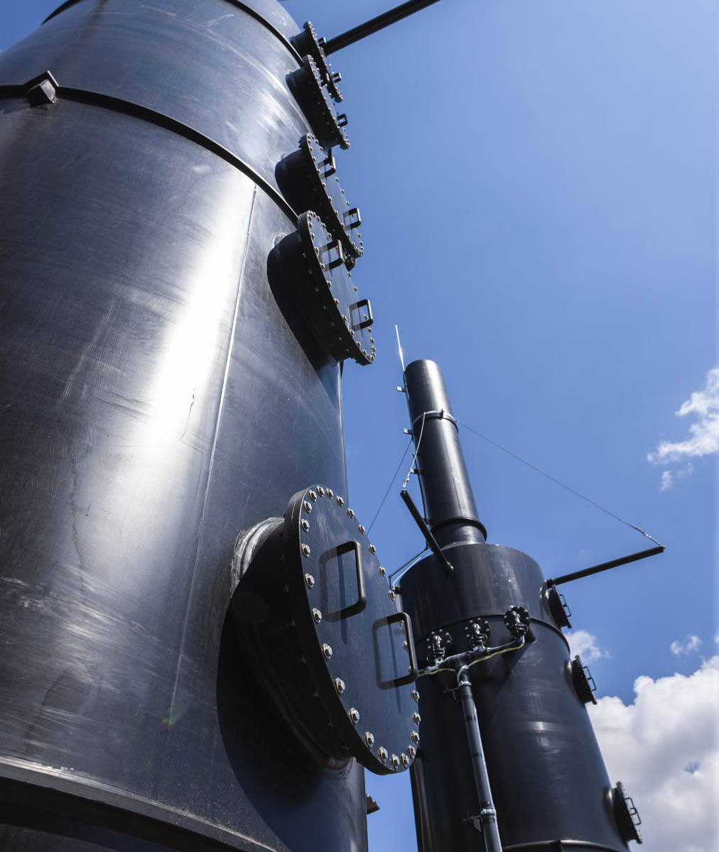 Two chemical scrubbers operated in parallel for the separation of ammonia in a waste disposal company in Vienna