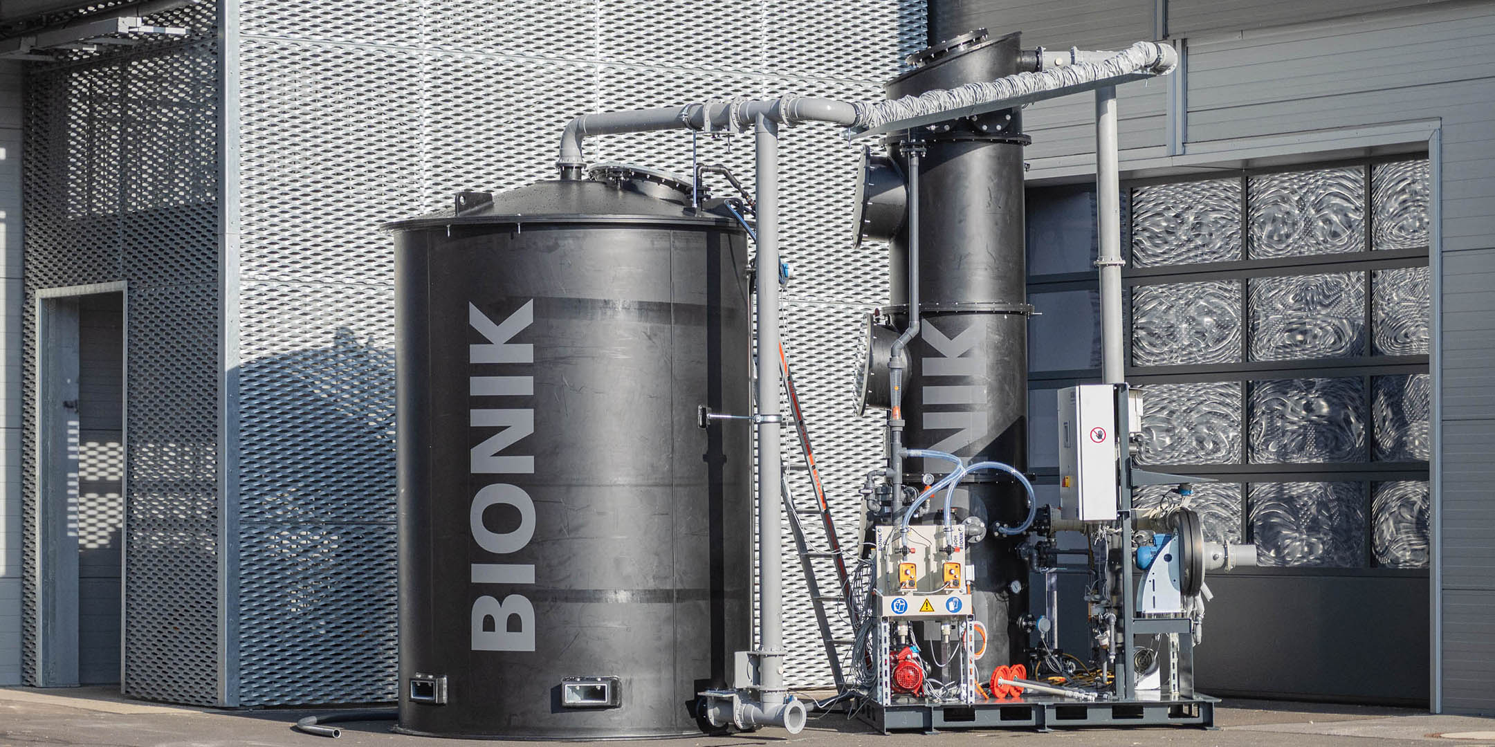 Versuchsanlage zur Optimierung der Betriebsparameter der Abgasreinigung einer Biogasanlage